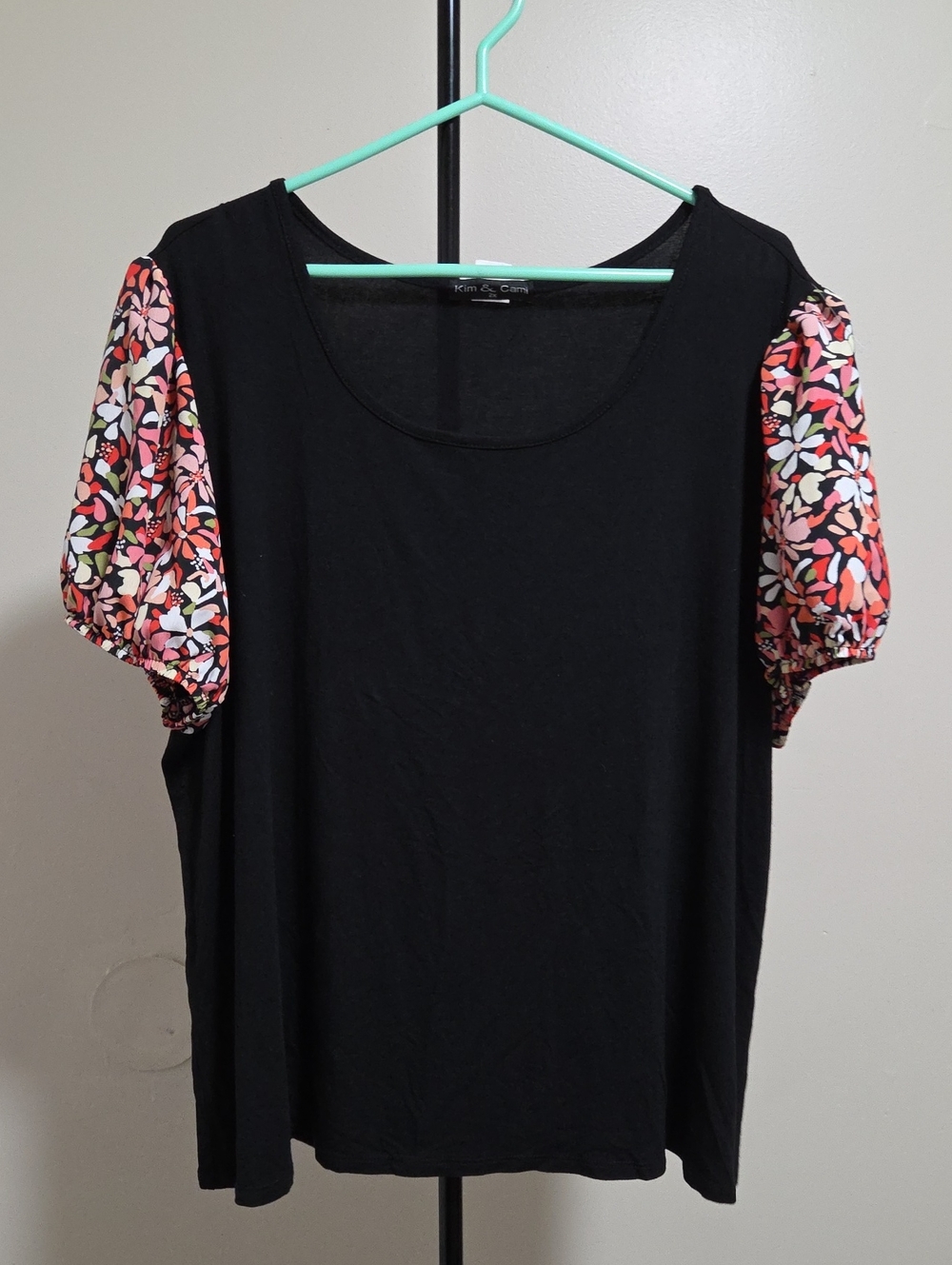 Kim & Cami Plus Size Black Top with Pink Floral Puff Sleeves